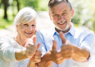 elder-couple-smiling